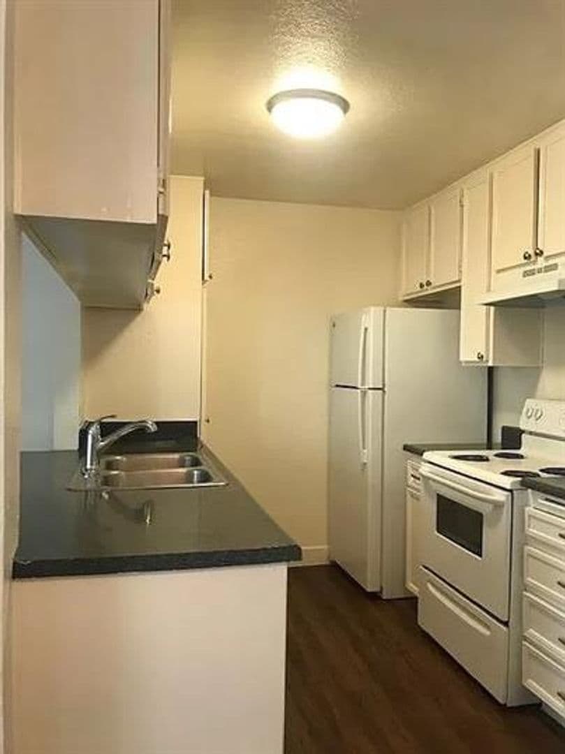 San Diego Apartment: 3825 47th St