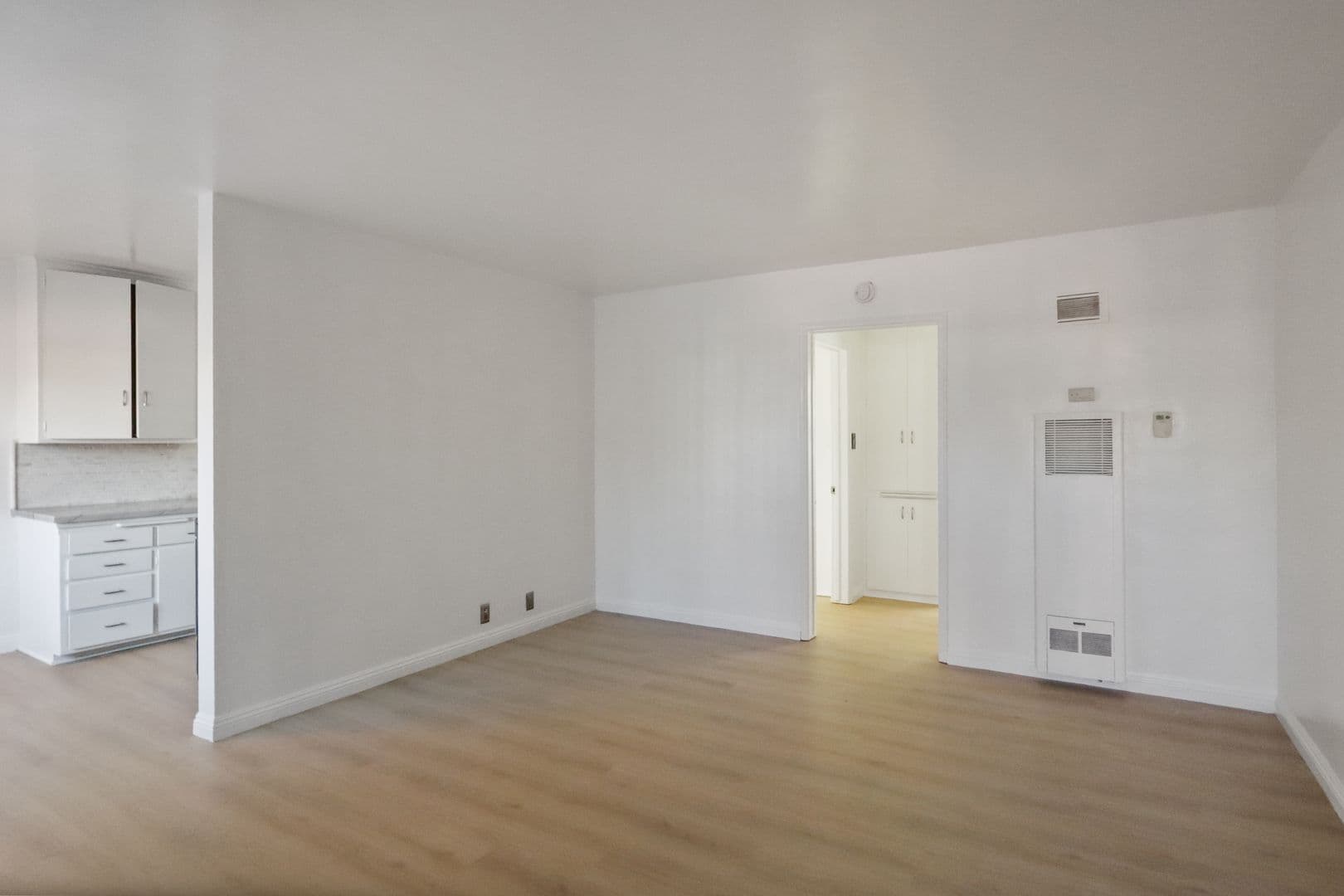 Long Beach Condo: 1020 E 2nd St Unit 08
