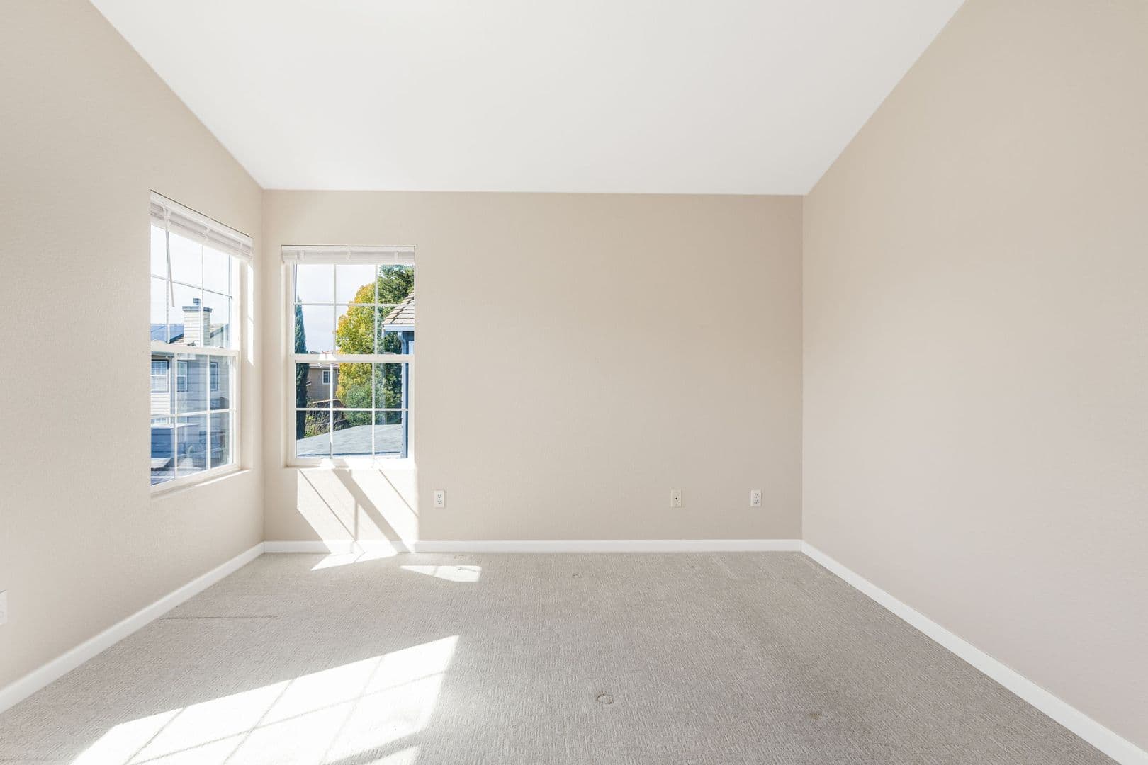 Livermore House: 6381 Scenic Ave