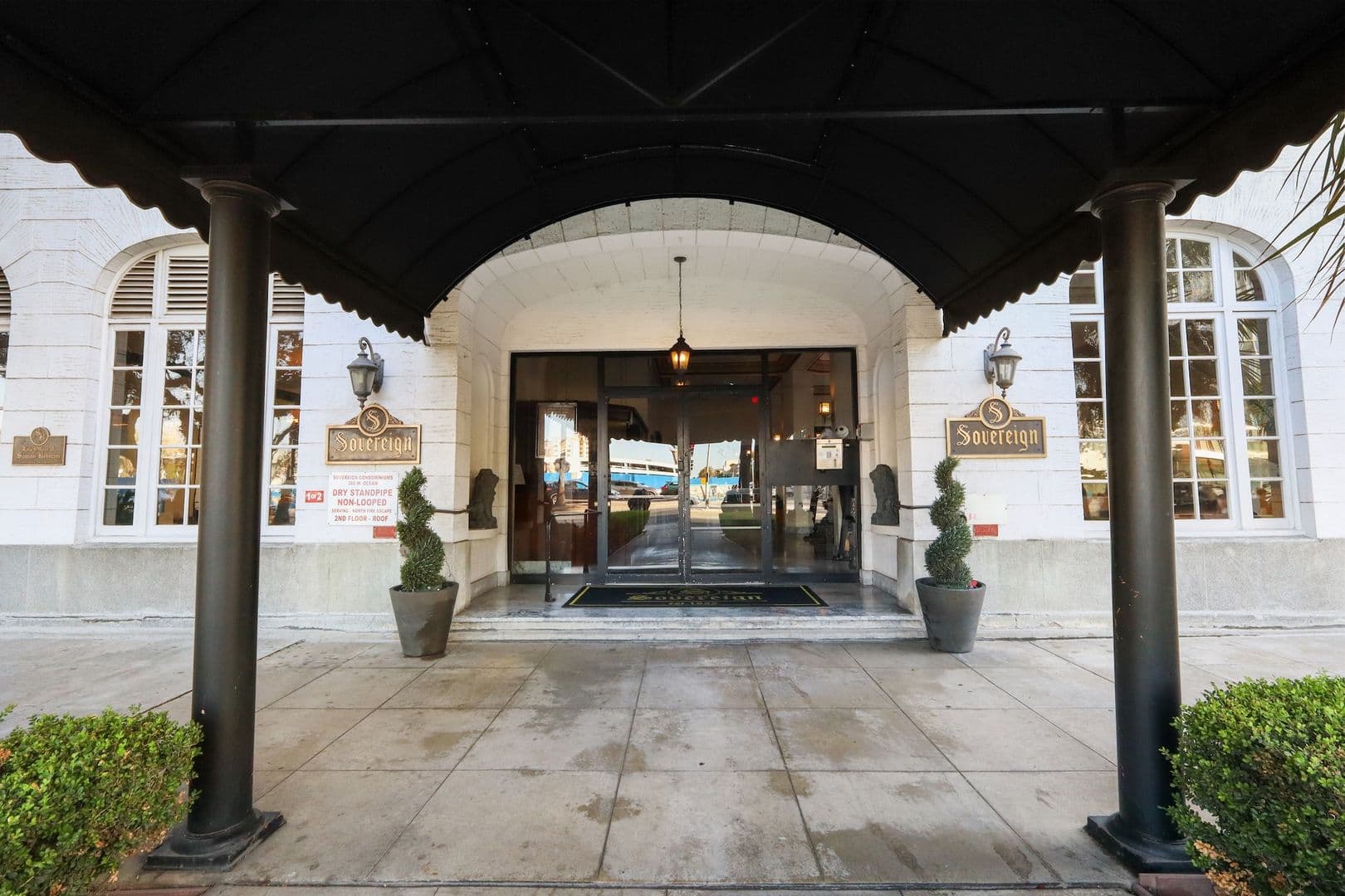 Long Beach Condo: 360 W Ocean Blvd Unit 706