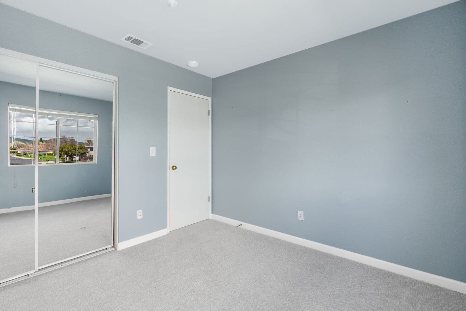 Livermore House: 6381 Scenic Ave
