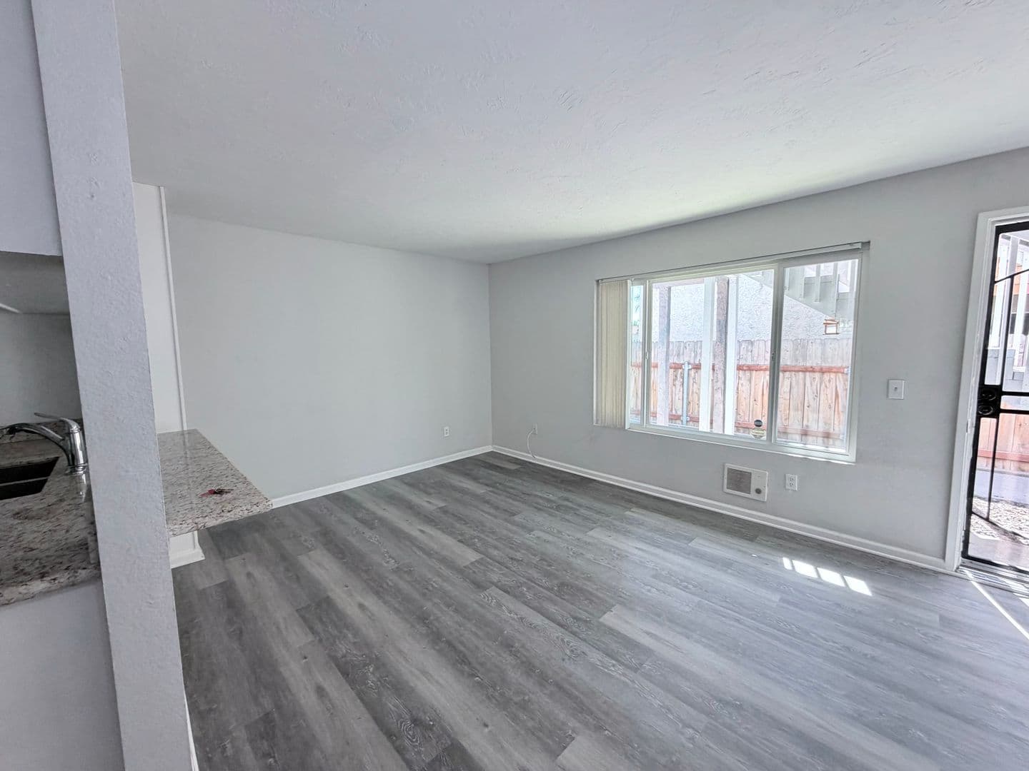 San Diego Apartment: 3825 47th St