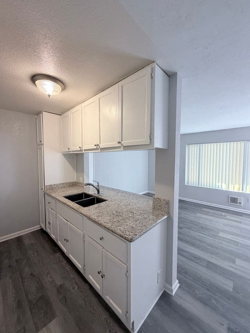 San Diego Apartment: 3825 47th St
