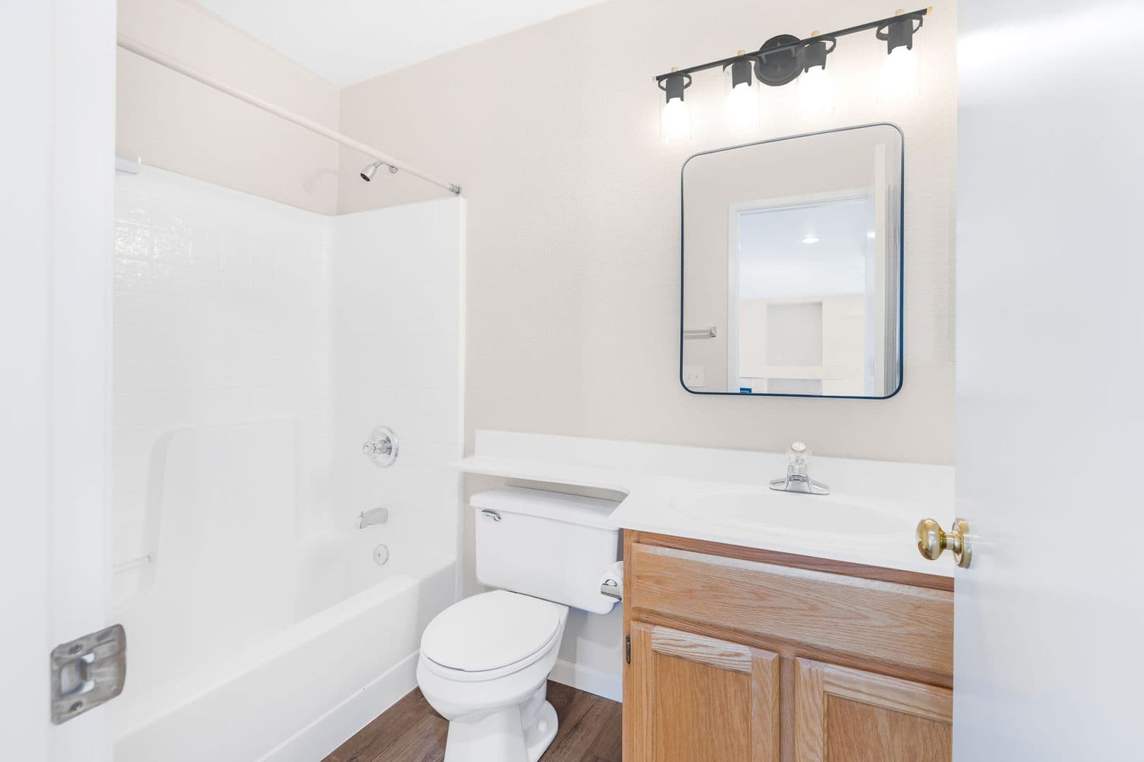 Livermore House: 6381 Scenic Ave