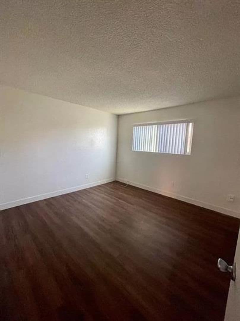 San Diego Apartment: 3825 47th St