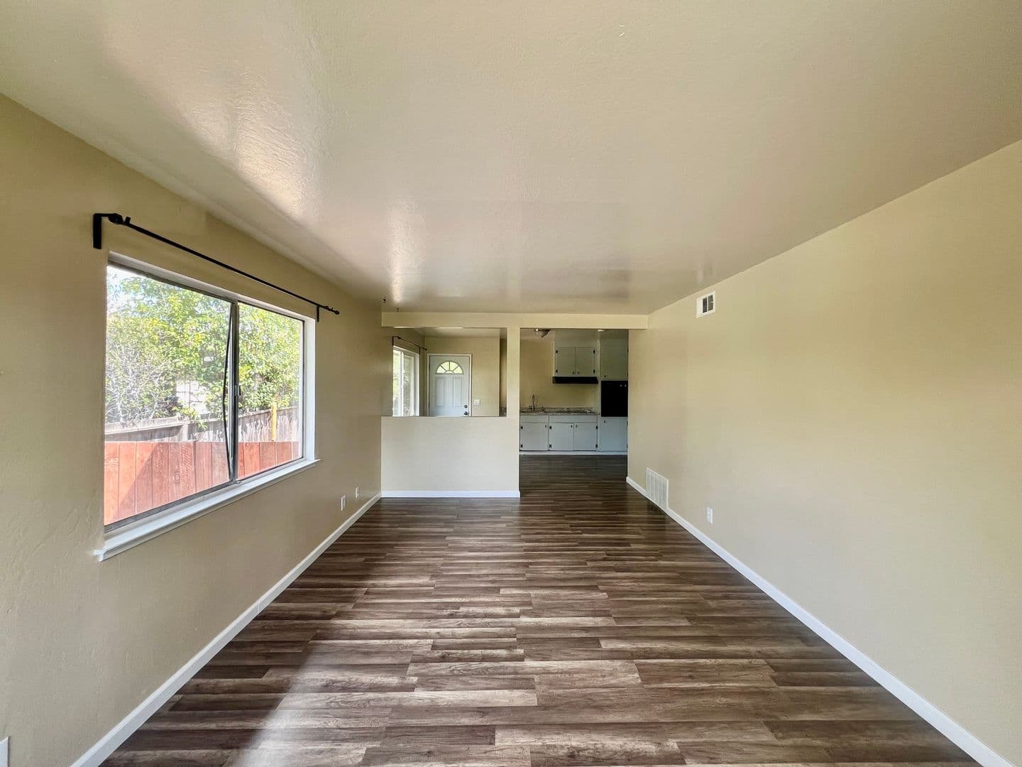 Santa Clara Multiplex: 2541-2543 Monticello Way