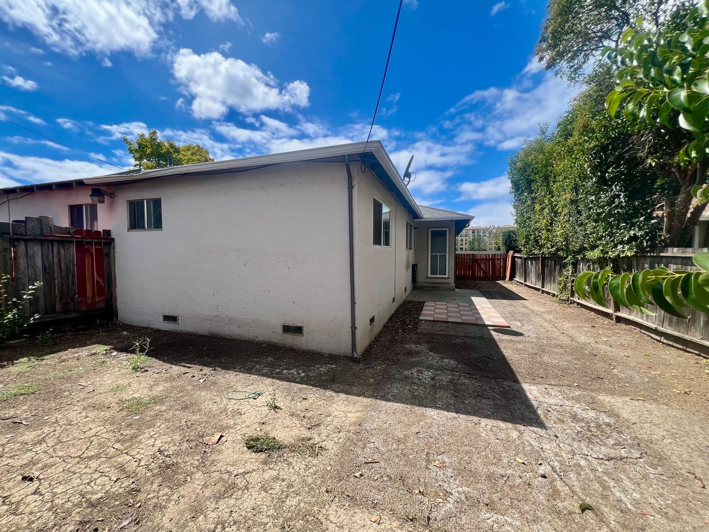 Santa Clara Multiplex: 2541-2543 Monticello Way