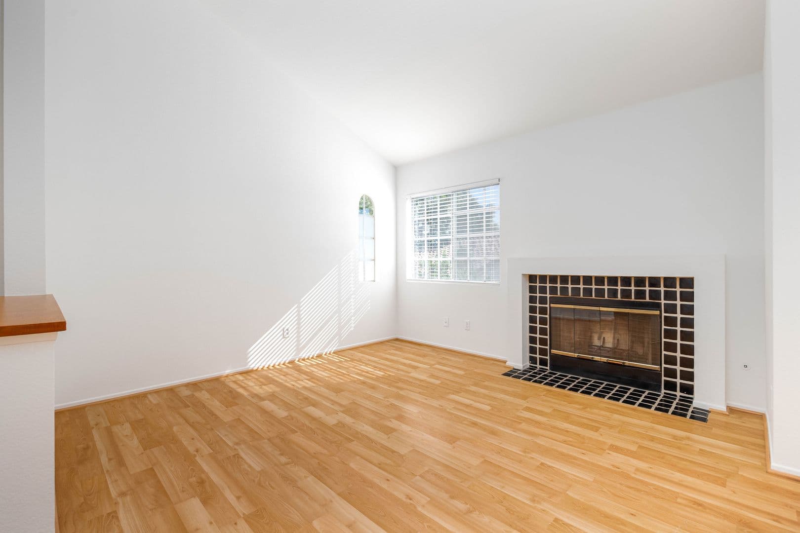 Vista Condo: 740 Breeze Hill Road Unit 162