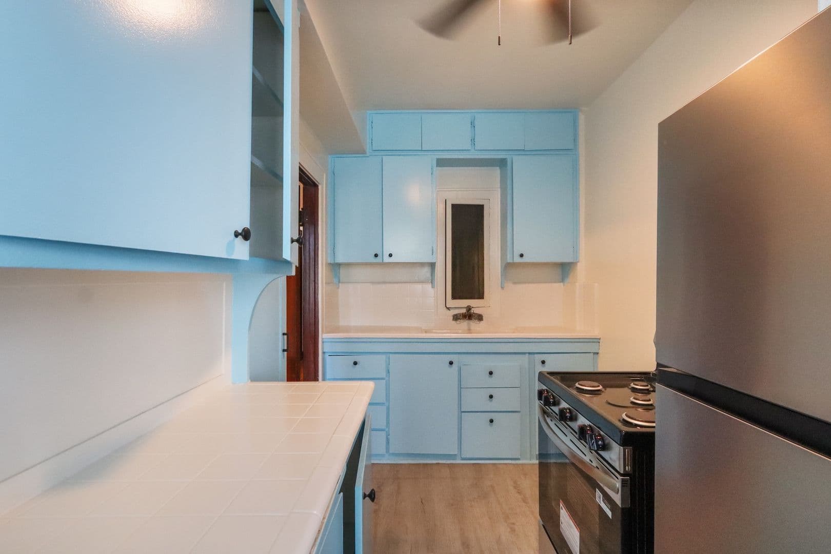 Long Beach Condo: 360 W Ocean Blvd Unit 706