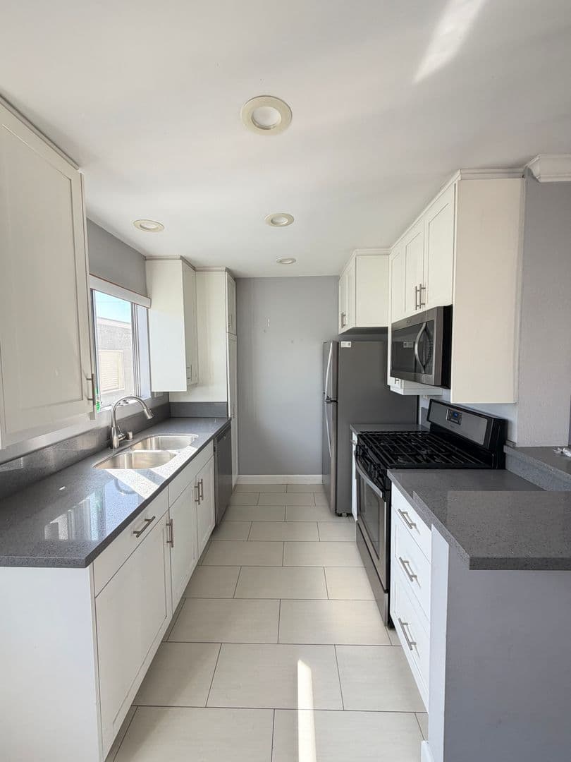 San Diego Apartment: 4160 41st St