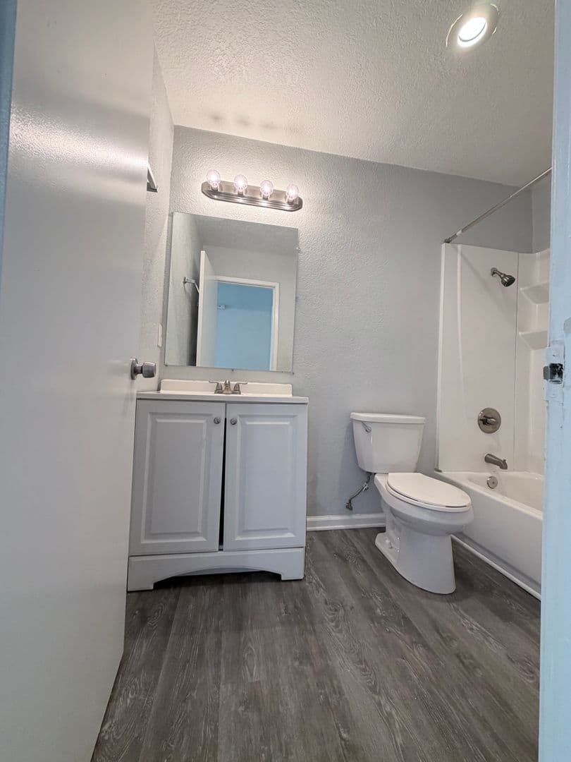 San Diego Apartment: 3825 47th St