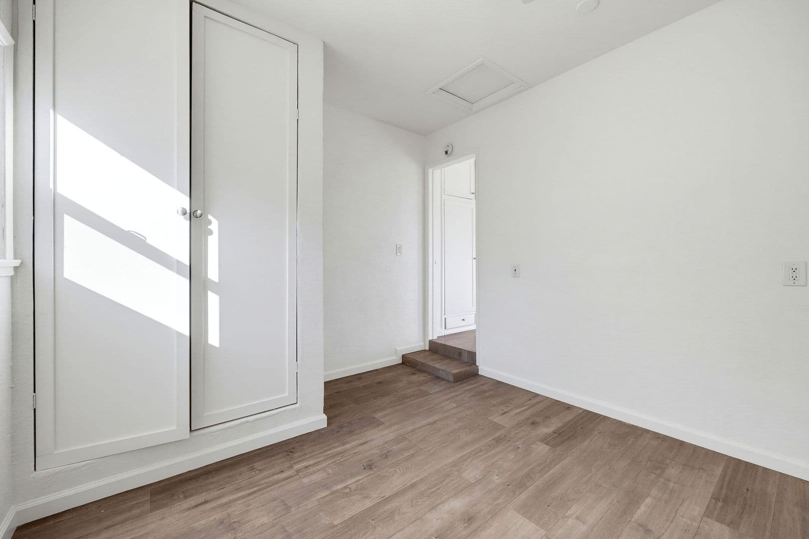 Escondido Apartment: 406-26 S Grape St