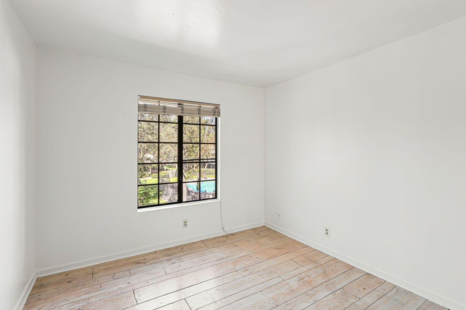 Santa Ana Condo: 3641 S Bear St Unit J