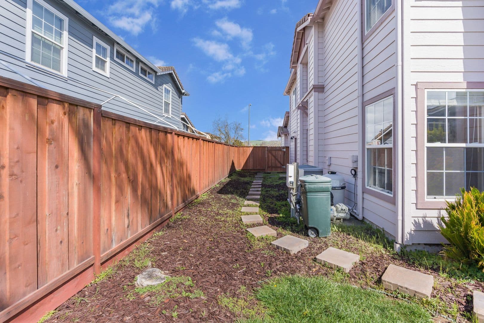Livermore House: 6381 Scenic Ave