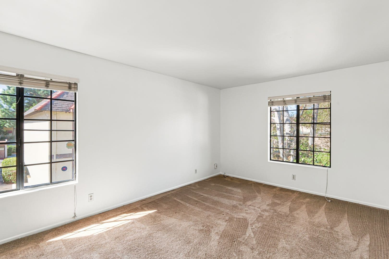 Santa Ana Condo: 3641 S Bear St Unit J