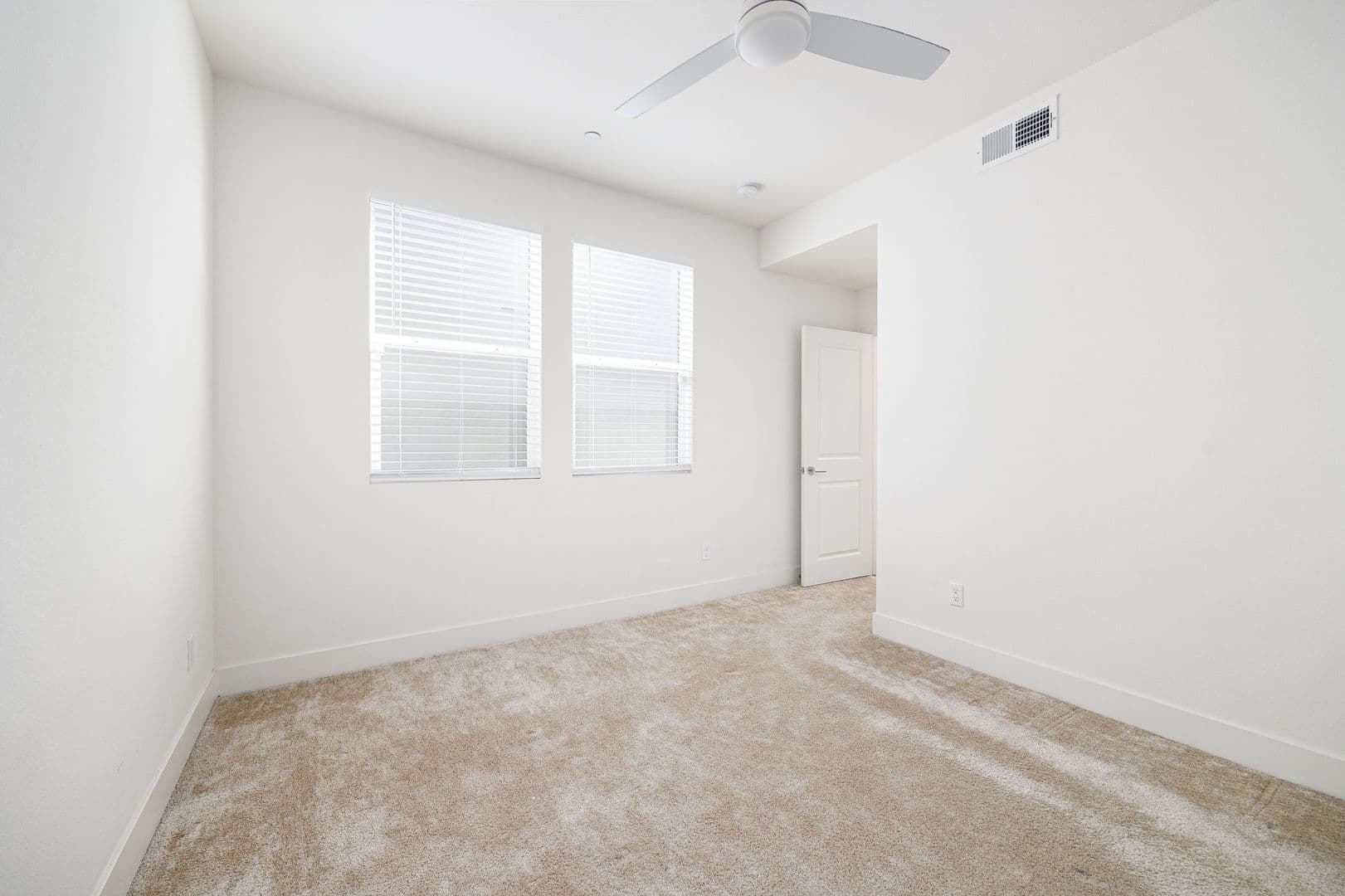 Chula Vista Condo: 2387 Calle Grandon (Bottom Bedroom)