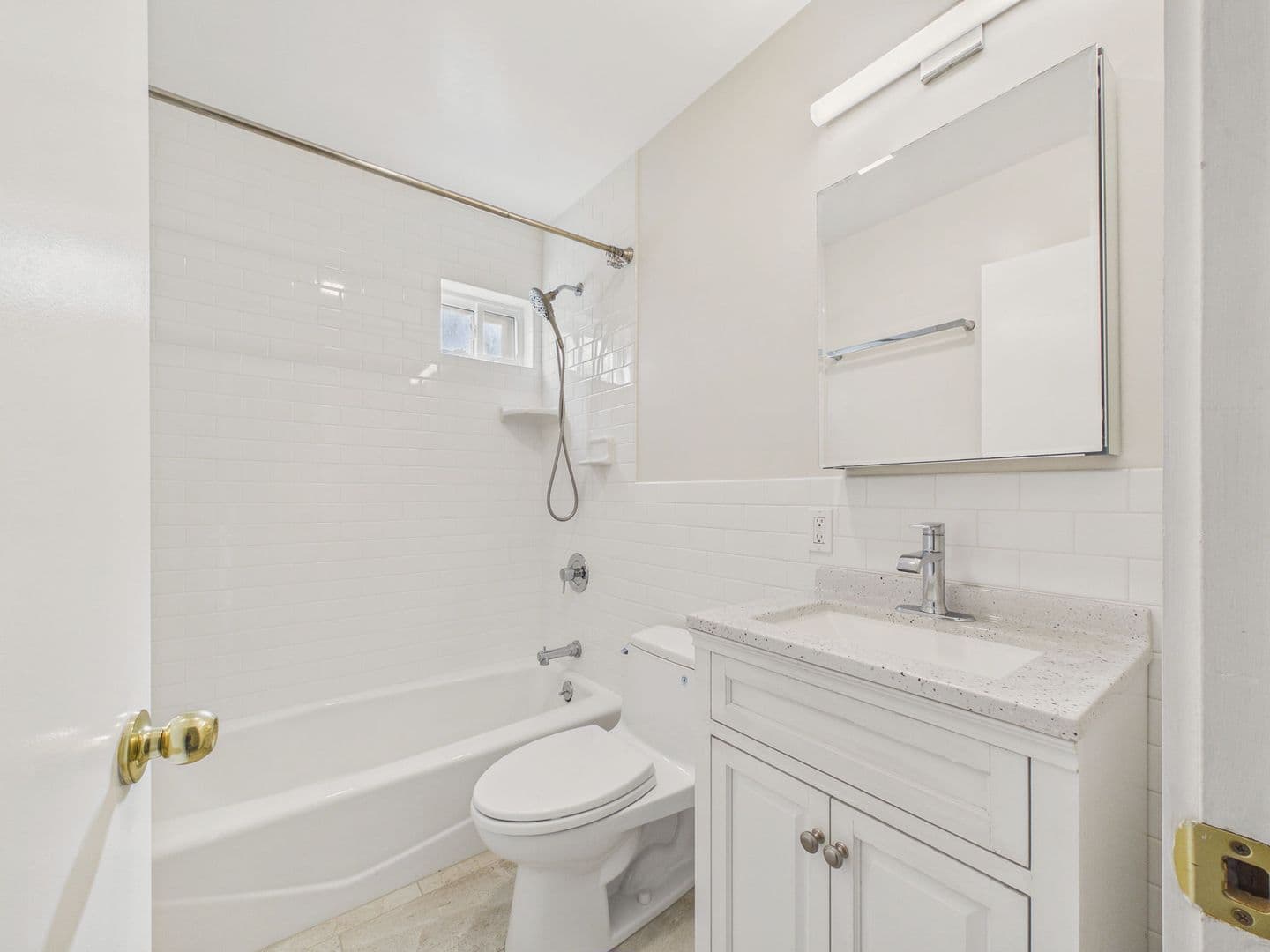 San Francisco House: 3333 Clement St, #4