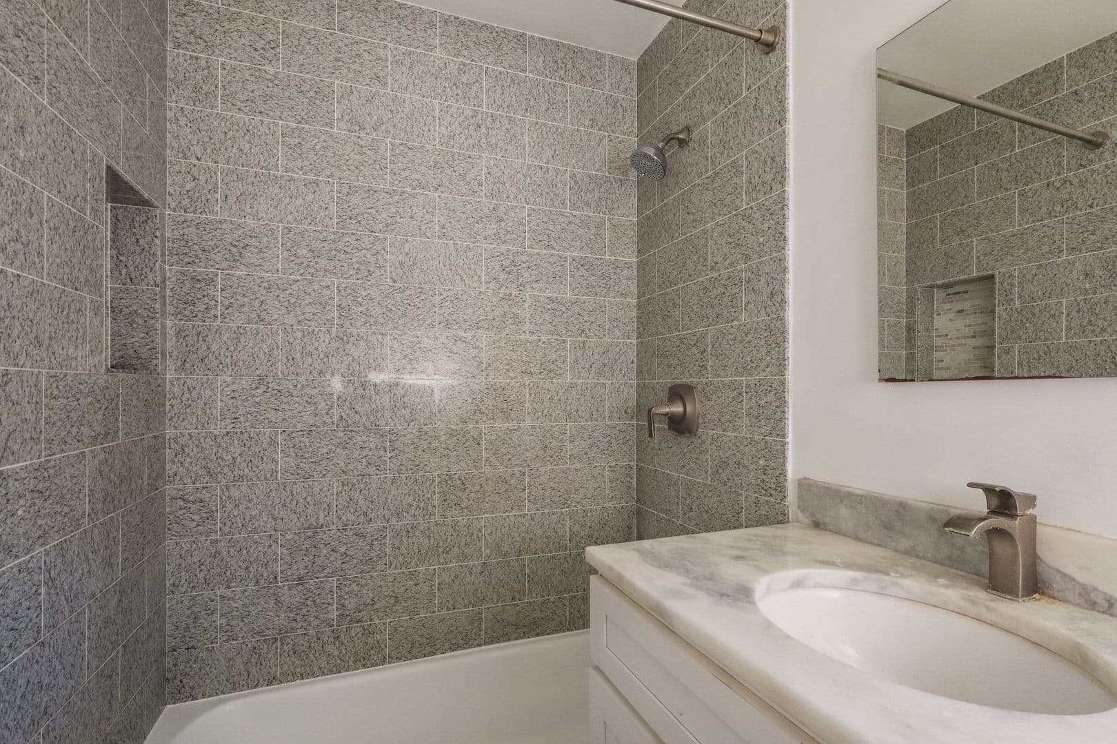 Long Beach Condo: 1020 E 2nd St Unit 08