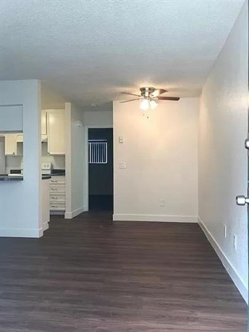 San Diego Apartment: 3825 47th St