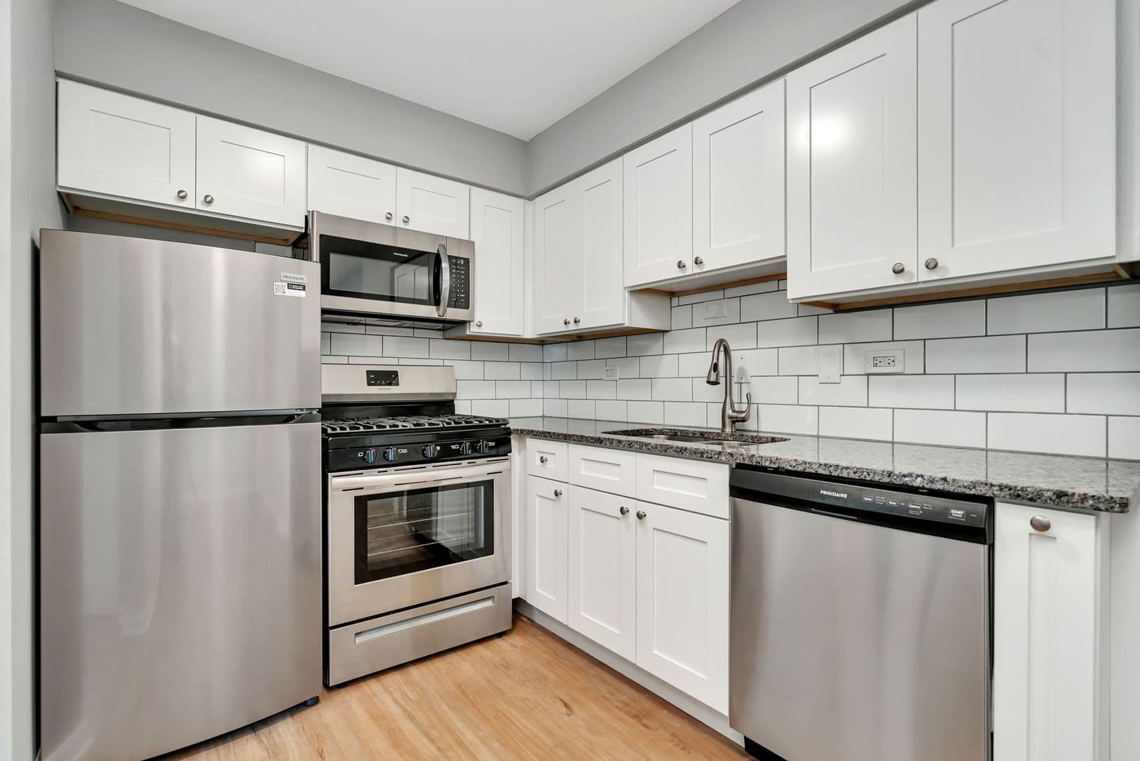 Darien Apartment: 909-913 Plainfield Rd.