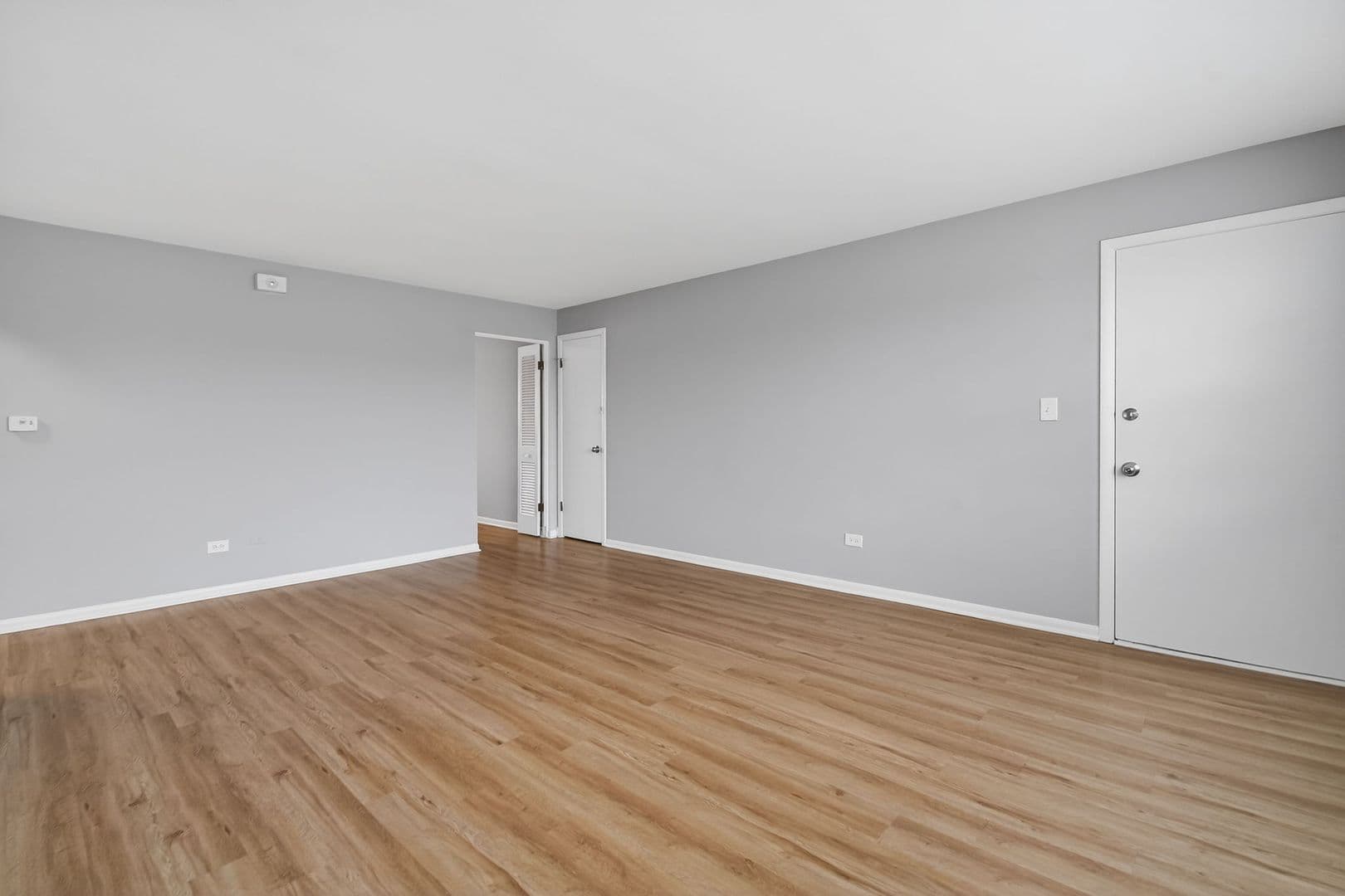 La Grange Apartment: 34-46 S. Kensington Ave.