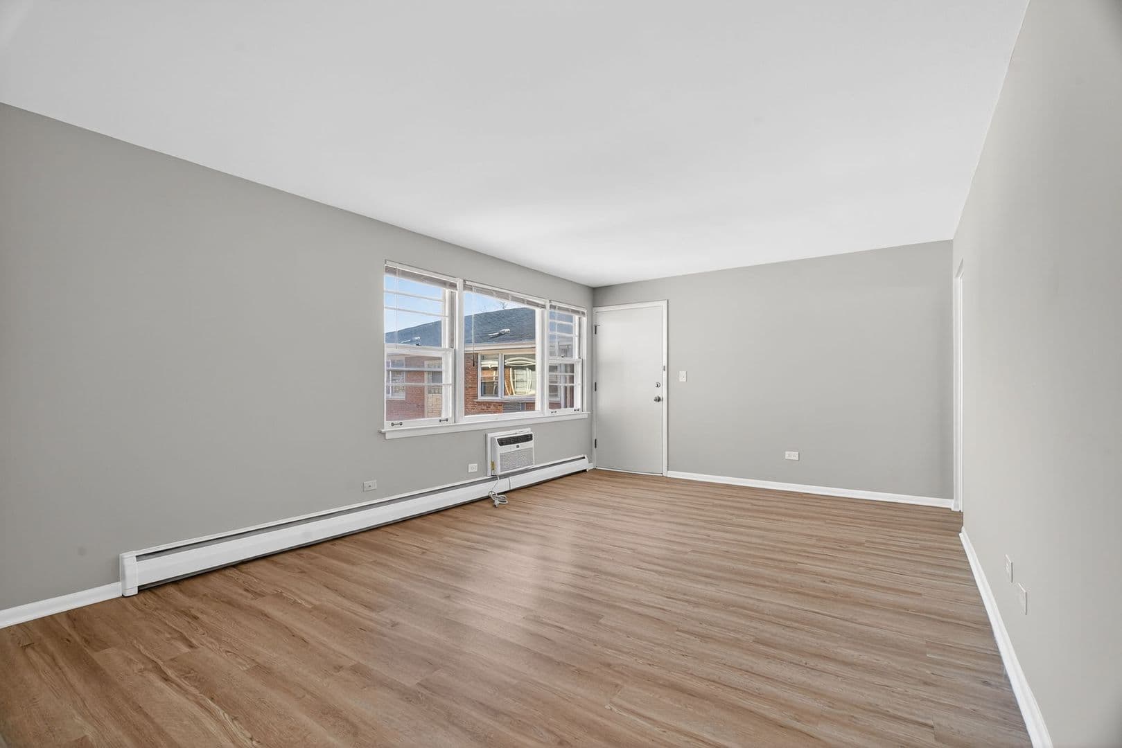 La Grange Apartment: 34-46 S. Kensington Ave.