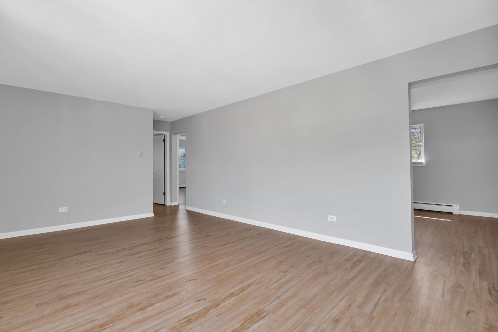 La Grange Apartment: 34-42 S. Waiola Ave.