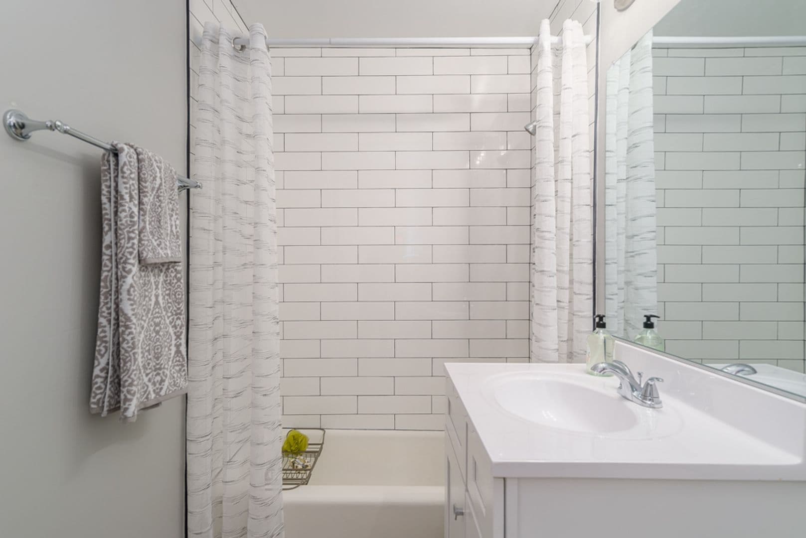 La Grange Apartment: 34-46 S. Kensington Ave.