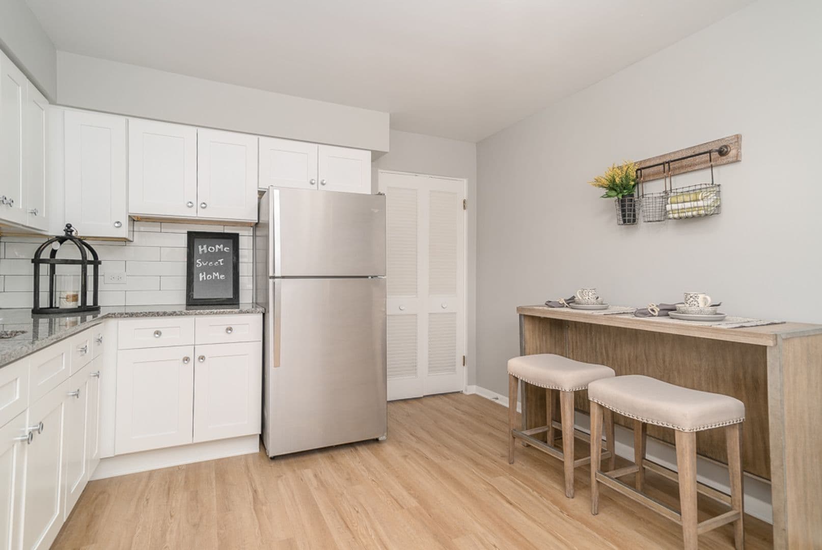 La Grange Apartment: 34-46 S. Kensington Ave.