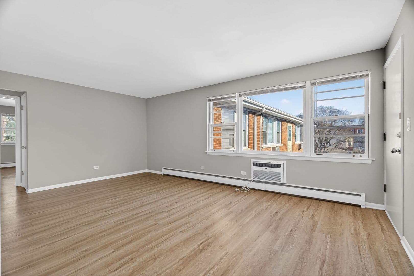 La Grange Apartment: 34-46 S. Kensington Ave.