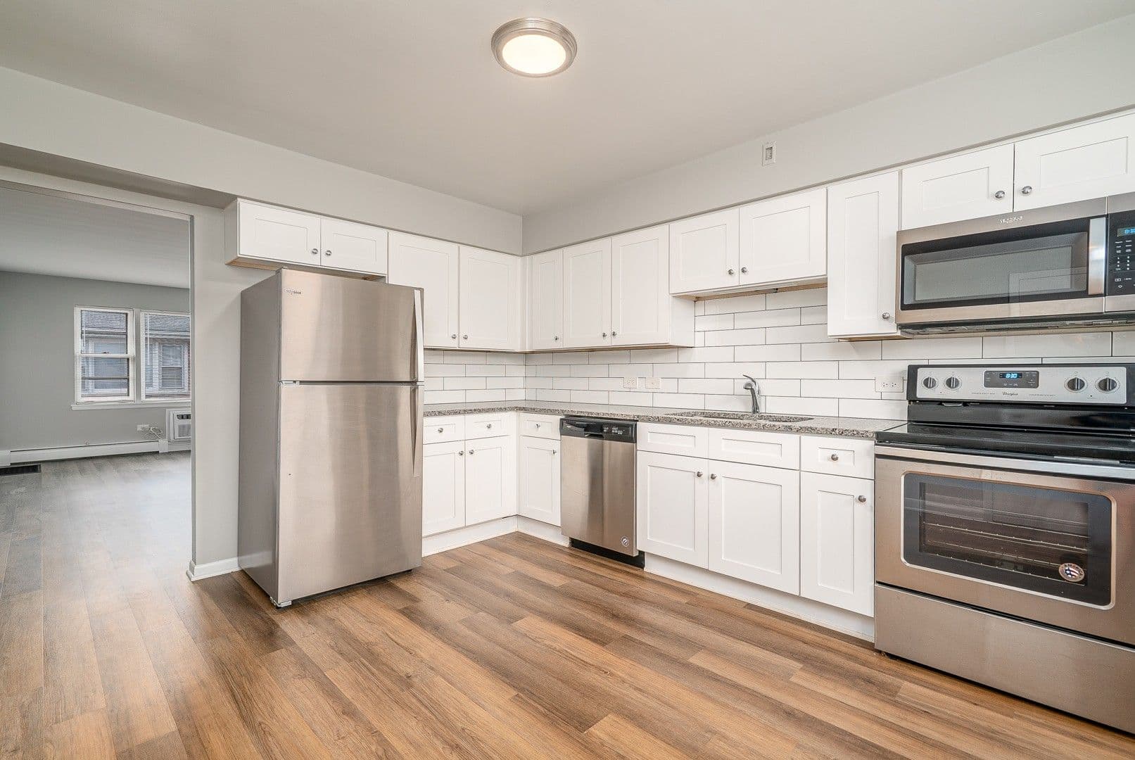 La Grange Apartment: 34-42 S. Waiola Ave.