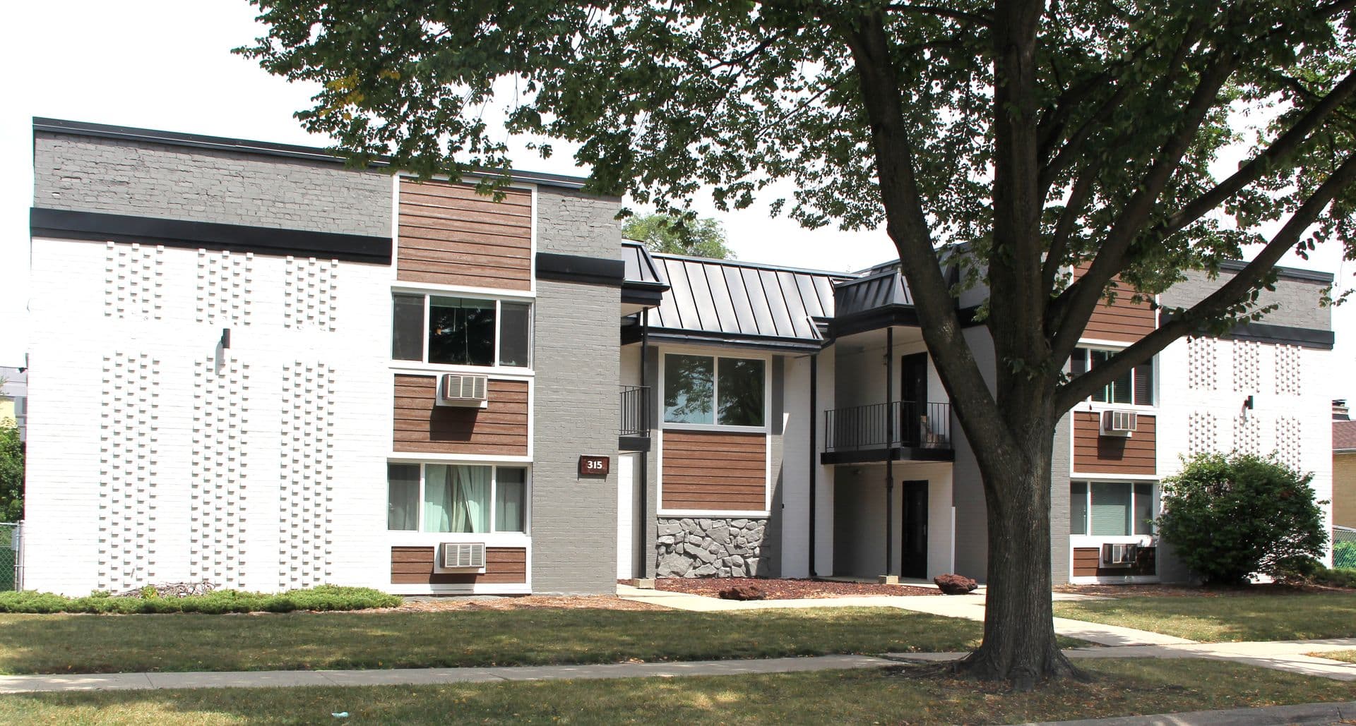 Elmhurst Apartment: 315-329 Kimbell Ave.