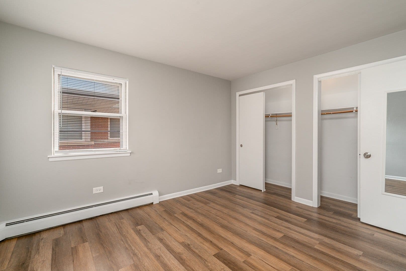 La Grange Apartment: 34-42 S. Waiola Ave.