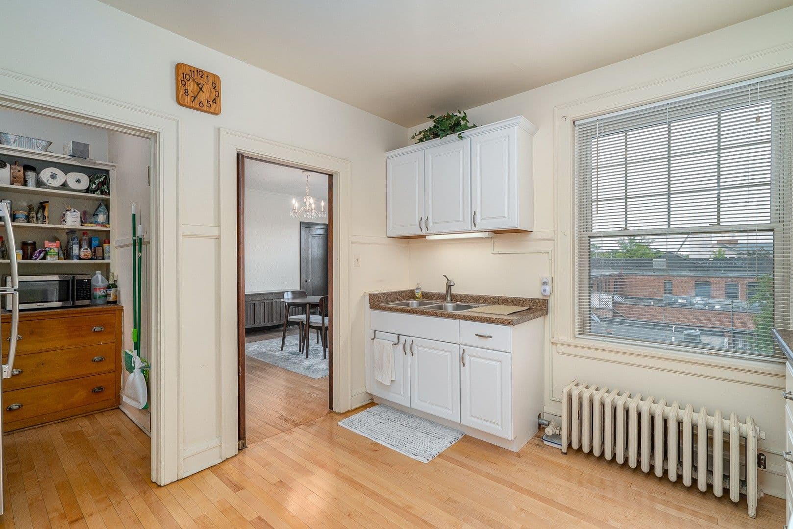 Glen Ellyn Apartment: 530-532 Hillside Ave