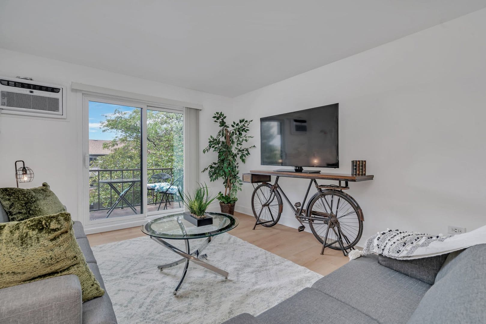 Naperville Apartment: 1669 Ishnala Dr