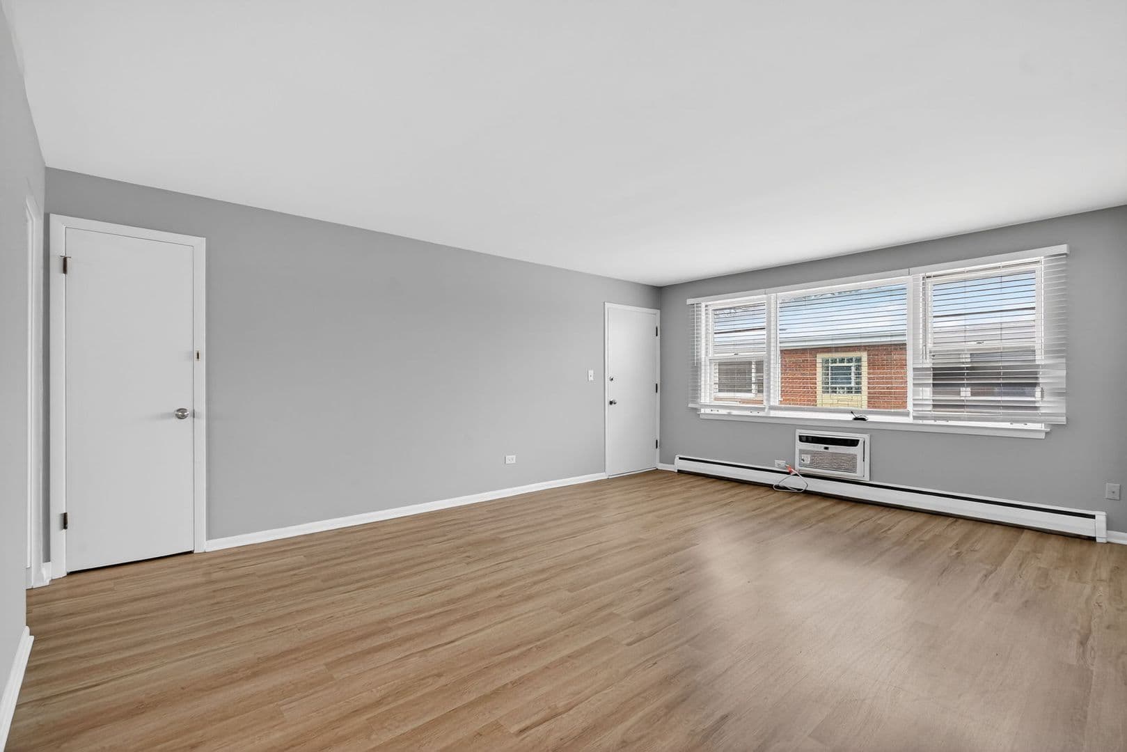 La Grange Apartment: 34-46 S. Kensington Ave.