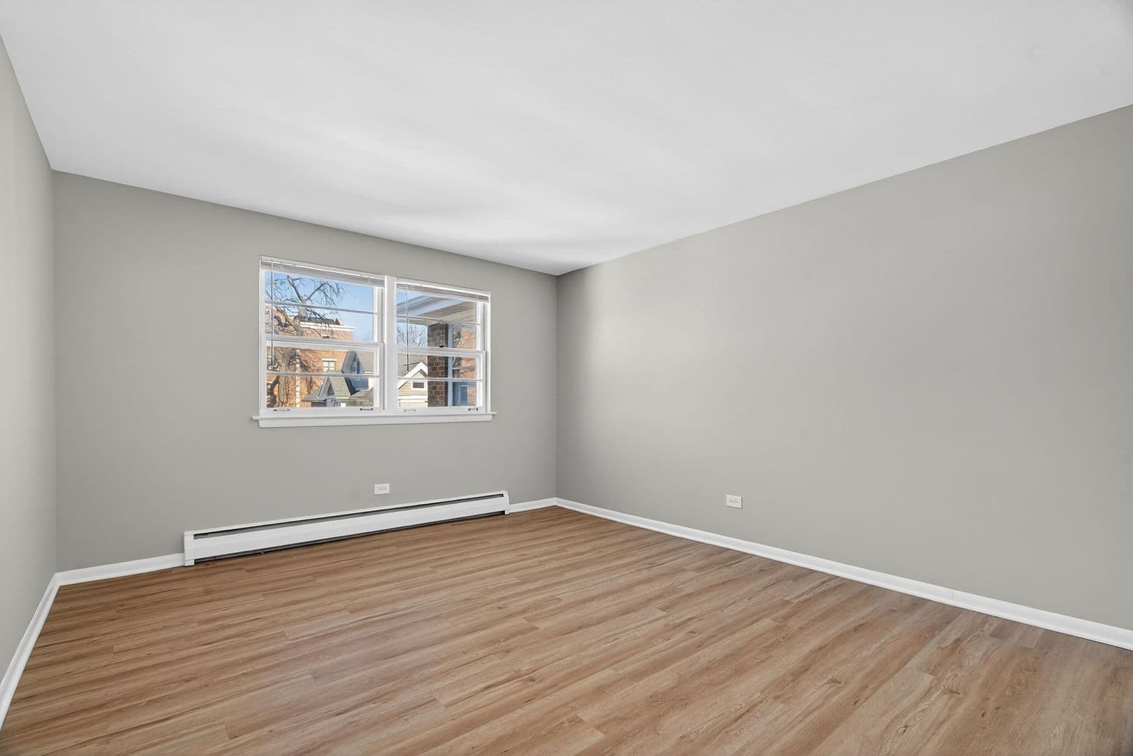 La Grange Apartment: 34-46 S. Kensington Ave.