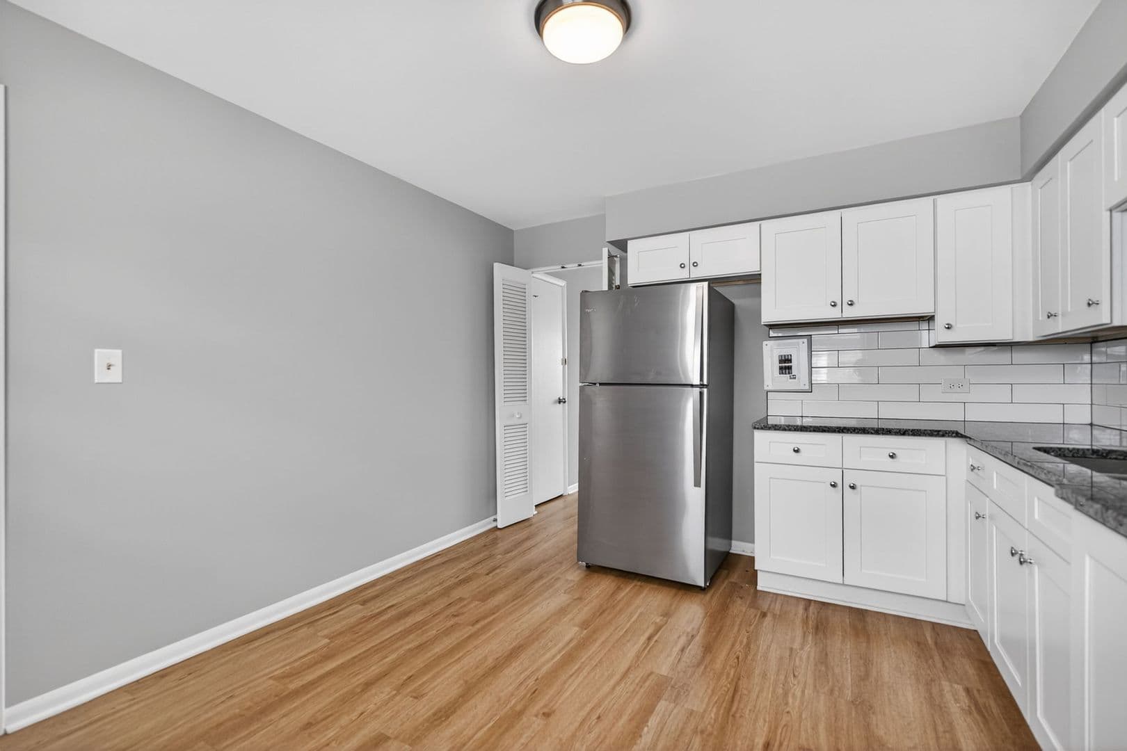 La Grange Apartment: 34-46 S. Kensington Ave.