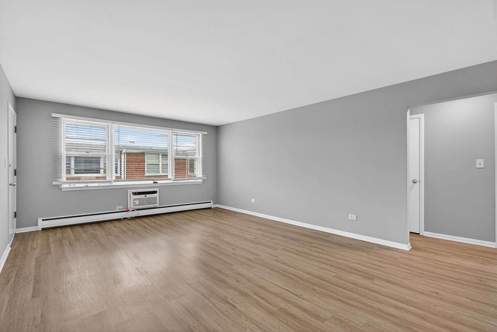 La Grange Apartment: 34-46 S. Kensington Ave.
