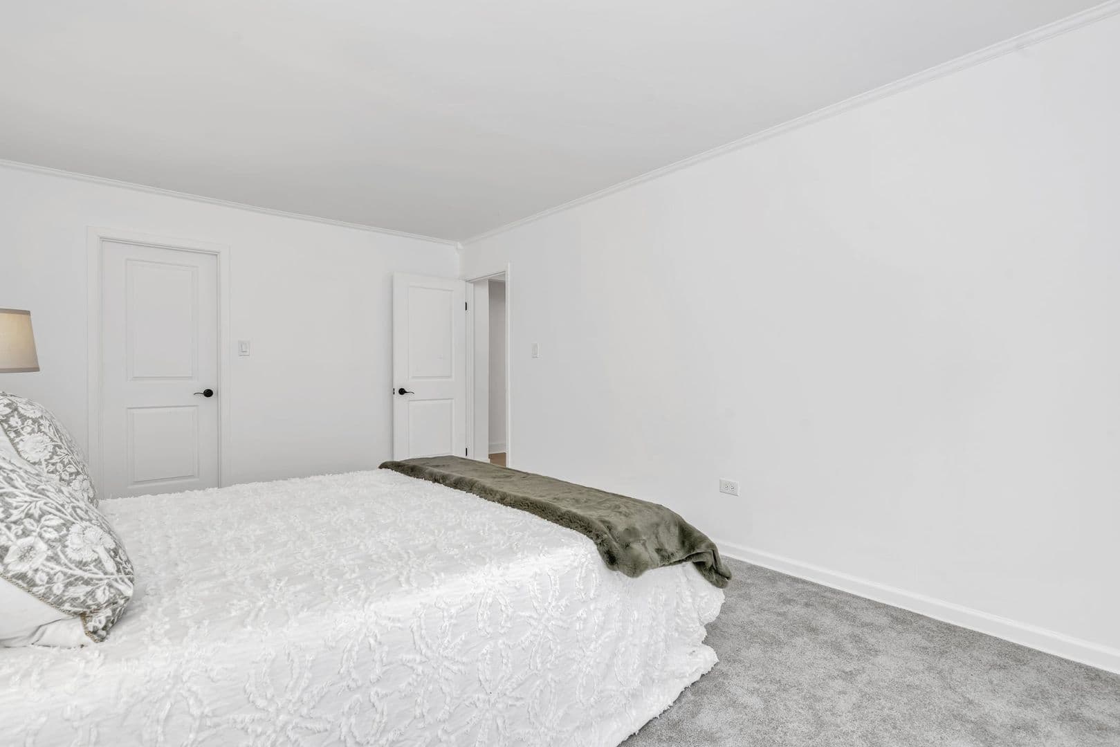 Naperville Apartment: 1669 Ishnala Dr