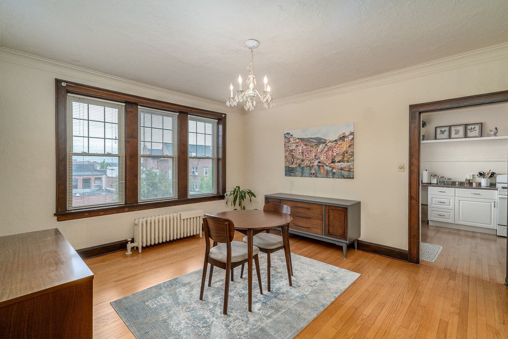 Glen Ellyn Apartment: 530-532 Hillside Ave