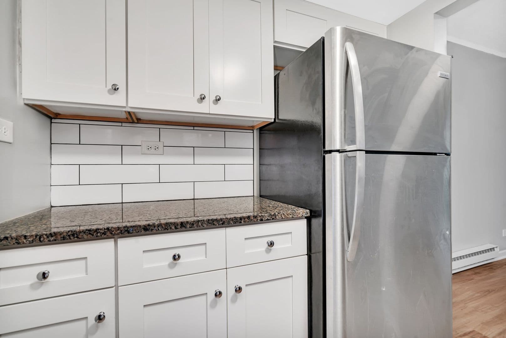 Elmhurst Apartment: 315-329 Kimbell Ave.