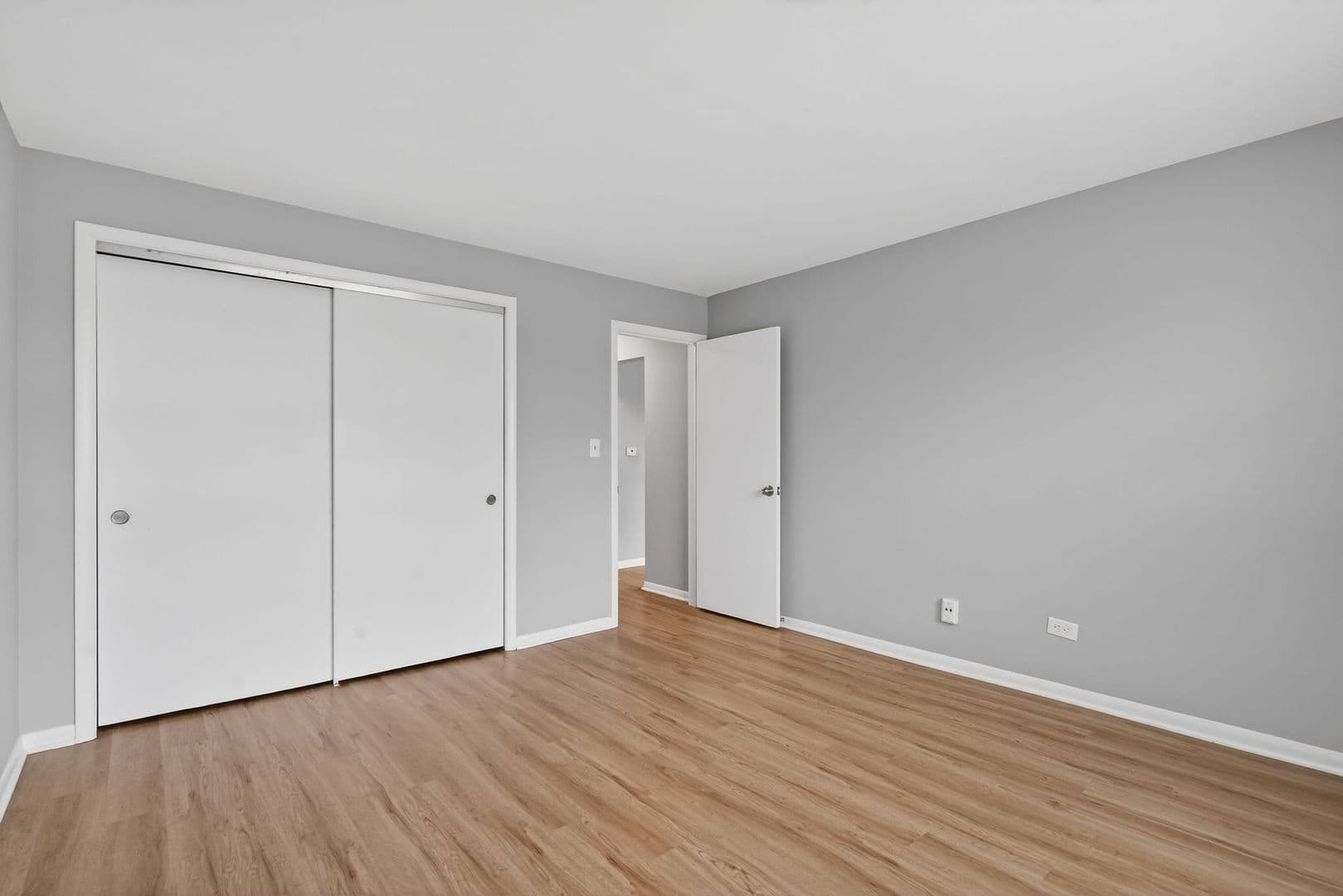 La Grange Apartment: 34-46 S. Kensington Ave.