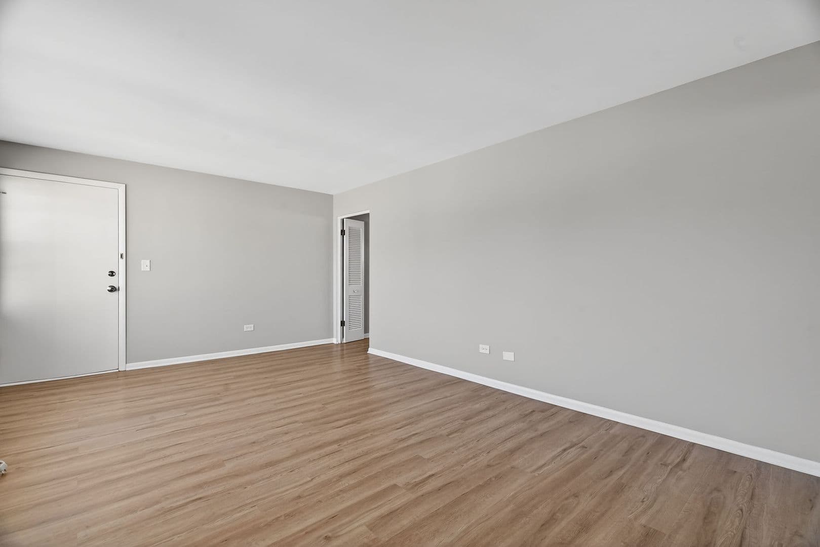 La Grange Apartment: 34-46 S. Kensington Ave.