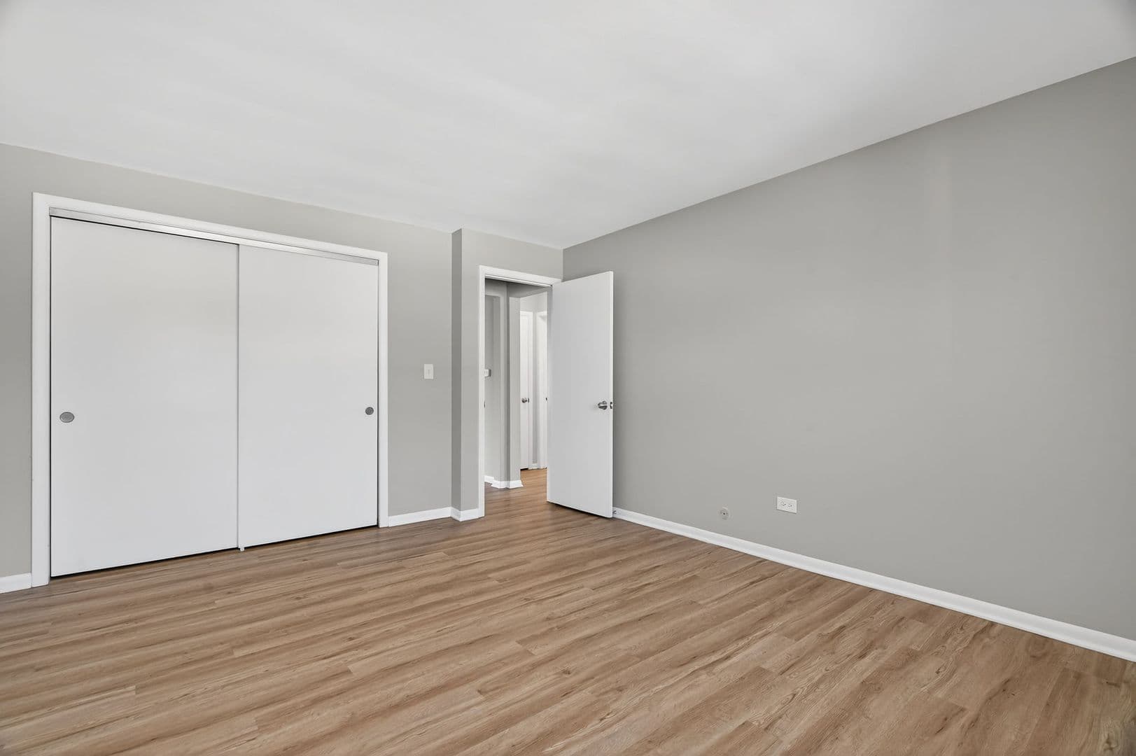 La Grange Apartment: 34-46 S. Kensington Ave.