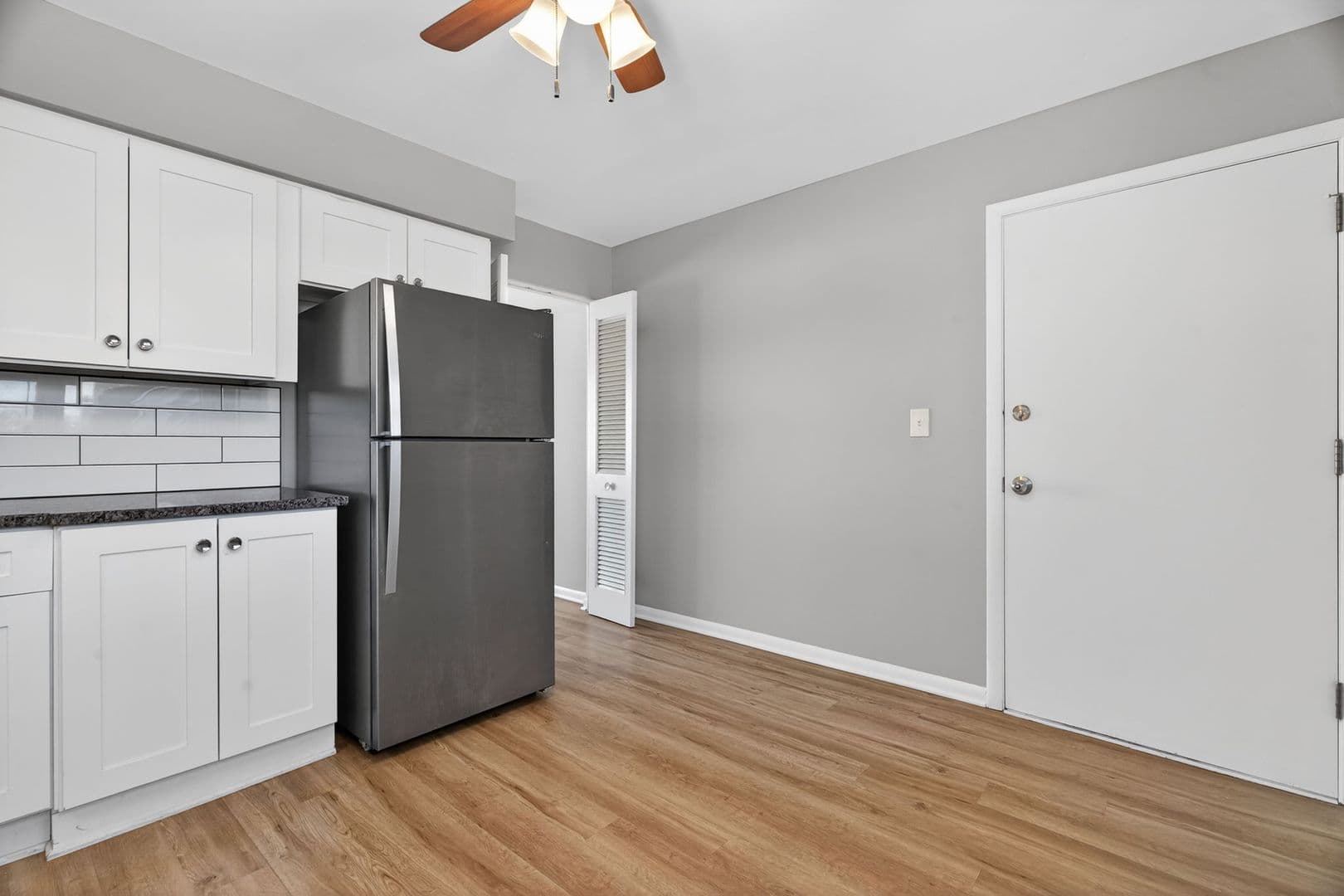 La Grange Apartment: 34-46 S. Kensington Ave.