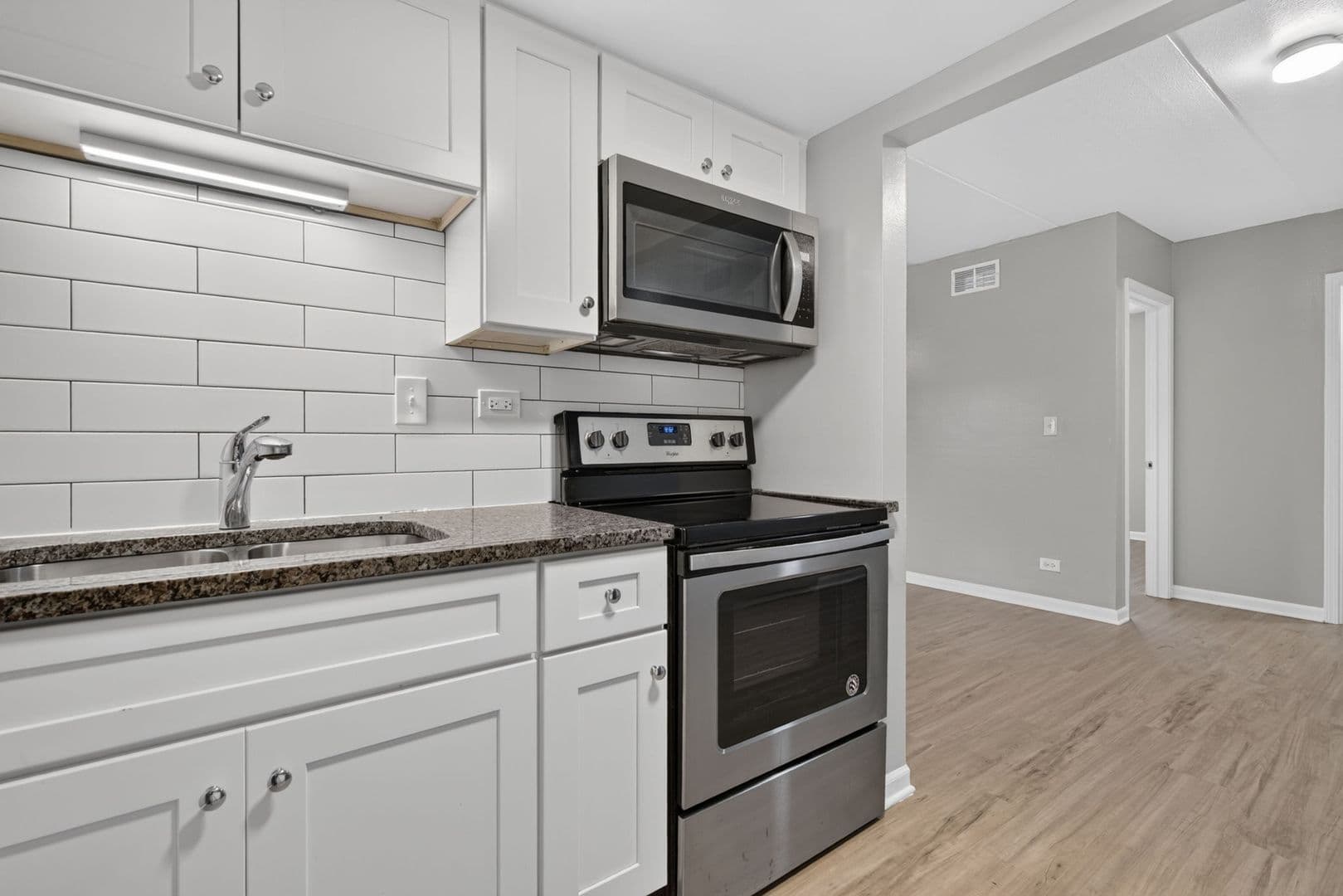 Elmhurst Apartment: 315-329 Kimbell Ave.