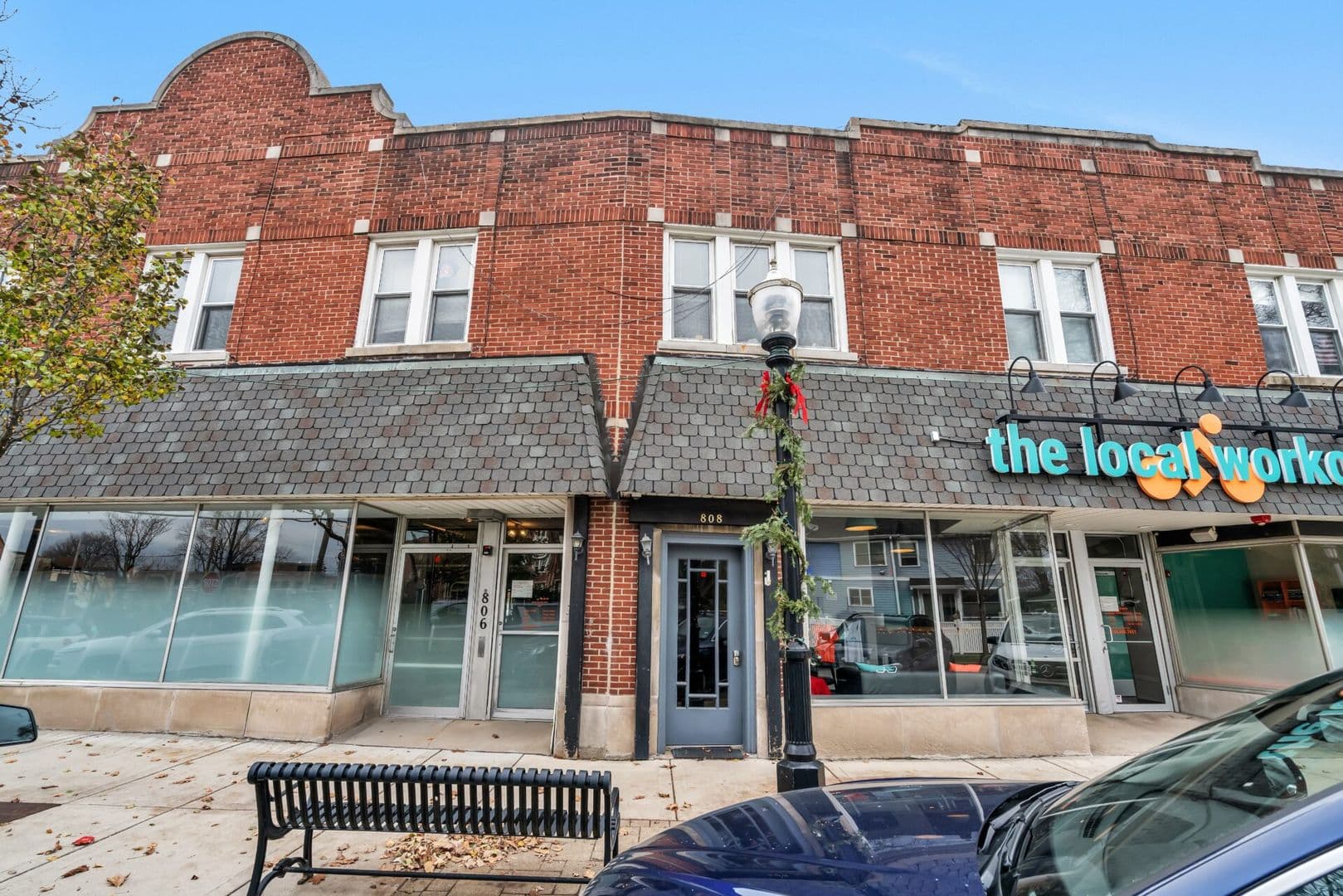 La Grange Apartment: 806-808 Arlington Ave