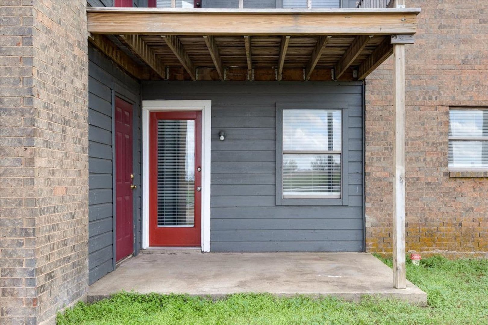 Lawton Apartment: 4009 NW Ozmun Ave - 4009-C10