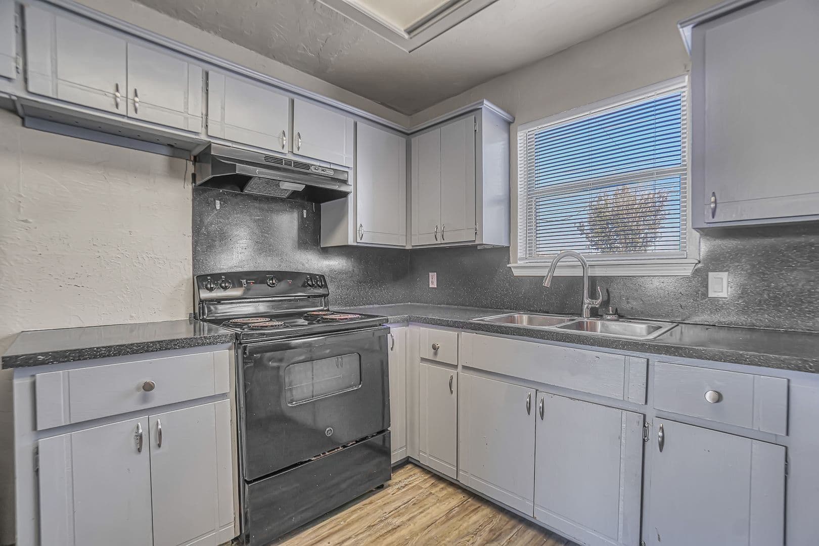 Lawton Apartment: 4021 B NW Ozmun Ave - 4021-B